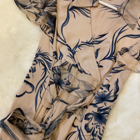 Diane Von Furstenburg Flutter Sleeve Faux Wrap - Picture 3 of 4